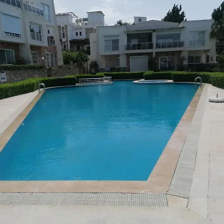 Apartament Bodrum-turgutreis'te Kiralik Daire *