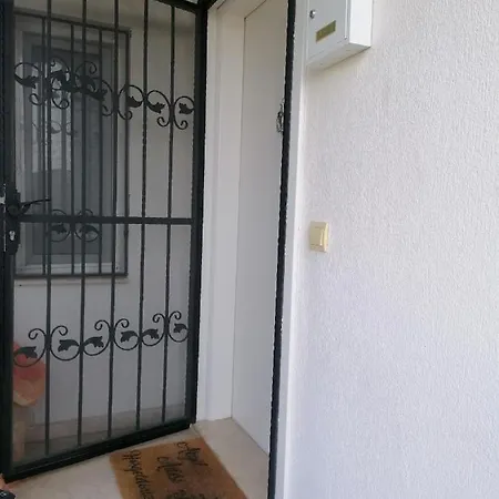 Bodrum-turgutreis'te Kiralik Daire Apartament